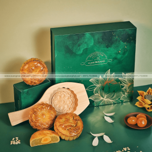 in Hộp Bánh Trung Thu Roland